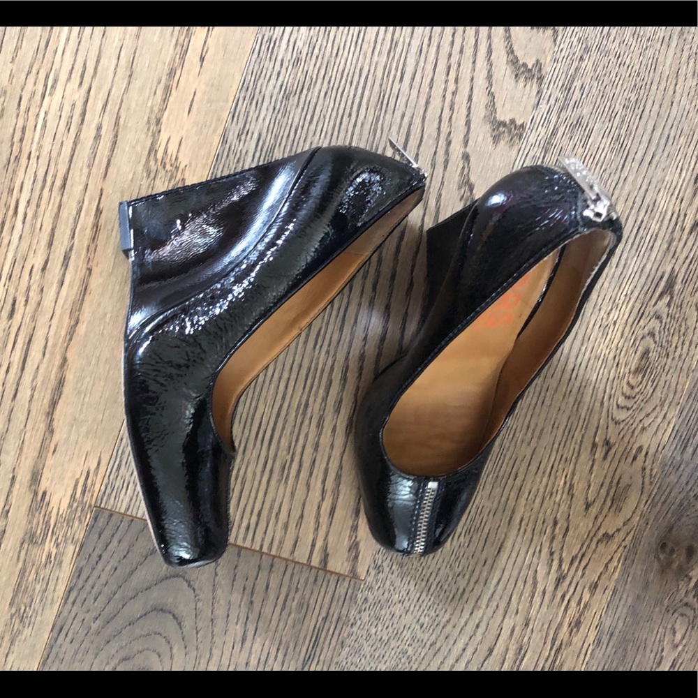 Michael KORS Patent Leather Parker Wedge